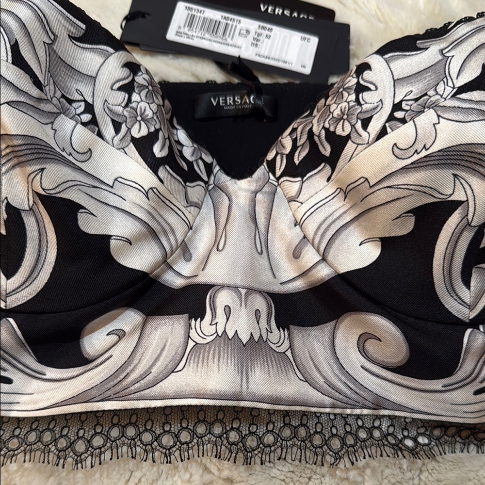 Versace Black and White Baroque Underwire Bra twill. - Picture 8 of 13